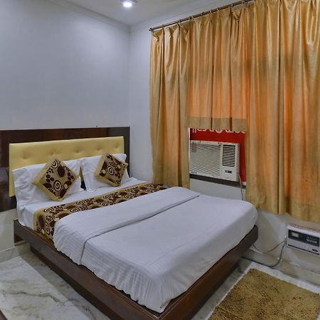 Family Hotel By Pg International Νέο Δελχί Εξωτερικό φωτογραφία