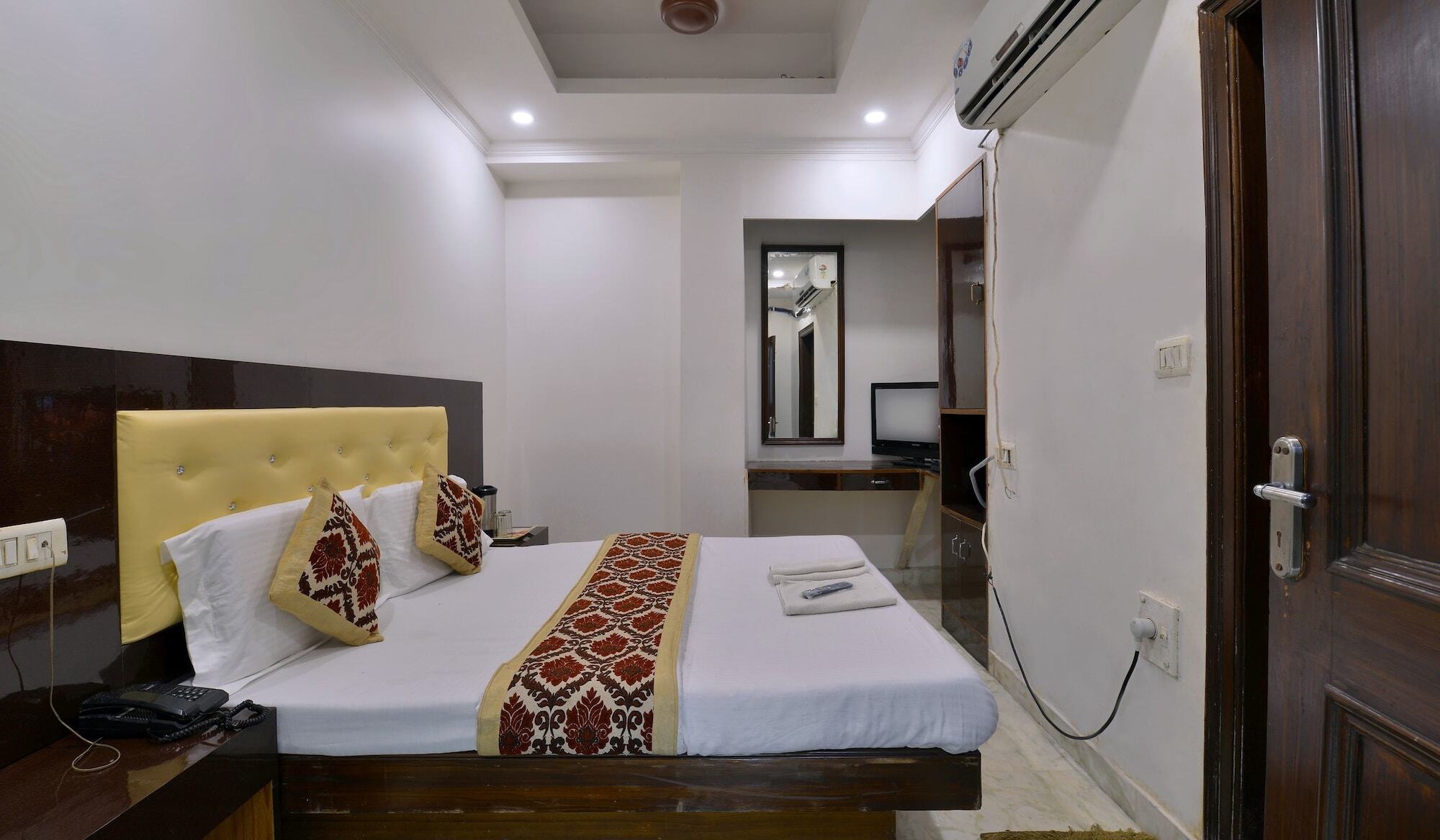 Family Hotel By Pg International Νέο Δελχί Εξωτερικό φωτογραφία
